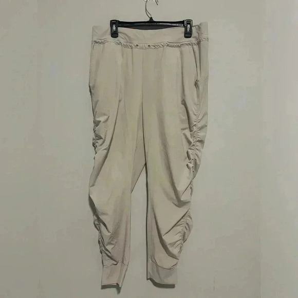 ATHLETA Attitude  Pants Womens 14 Beige Stretch Lightweight NO DRAWSTRING - Picture 3 of 6